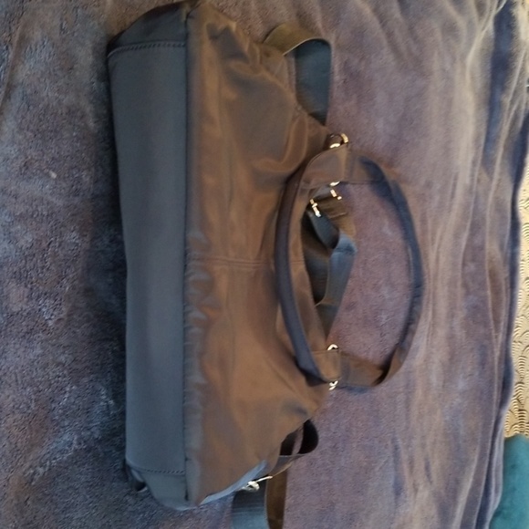 Navy blue nylon barely used shows none - Picture 1 of 4